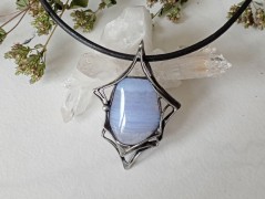 Ve znaku - přívěsek s chalcedonem