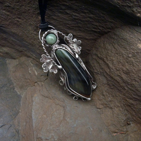 Pánský přívěsek, anděl /sokolí oko modrozelený pánský minerál anděl ochránce cínový handmade sokolí oko modrý kámen z cínu šperk pro muže pánský náhrdelník anděl pro muže přívěsek anděl duhový kámen přívěsek sokolí oko se sokolím okem s tmavomodrým minerálem amulet anděl andělský přívěsek  Pánský přívěsek, anděl /sokolí oko modrozelený pánský minerál anděl ochránce cínový handmade sokolí oko modrý kámen z cínu šperk pro muže pánský náhrdelník anděl pro muže přívěsek anděl duhový kámen přívěsek sokolí oko se sokolím okem s tmavomodrým minerálem amulet anděl andělský přívěsek