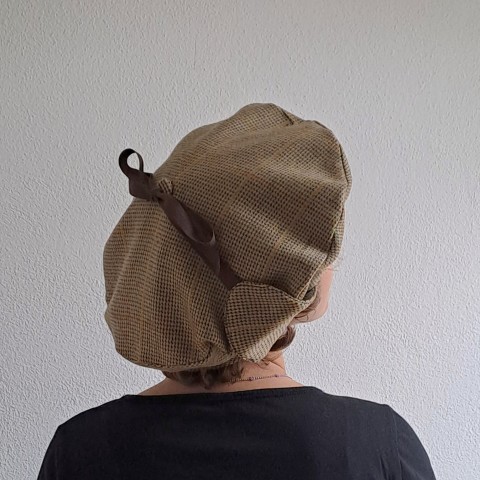 Baret - Sherlock Holmes hlava podzim mašle čepice žena jaro vintage retro pánský baret dámské hravý pánské ušanka londýn pro ženy károvaný vázací elegantní baret károvaný baret sherlock holmes sherlock holmes pokrávka hlavy jarní podzimní pánský baret deerstalker watson detektiv detektivní 221b baker street sherlockova čepice 