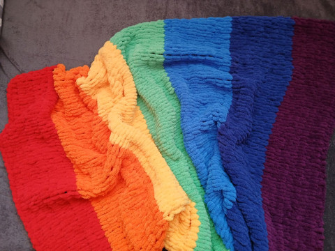 Měkký pletený přehoz puffy (duha) dárek deka přehoz postel teplá 
