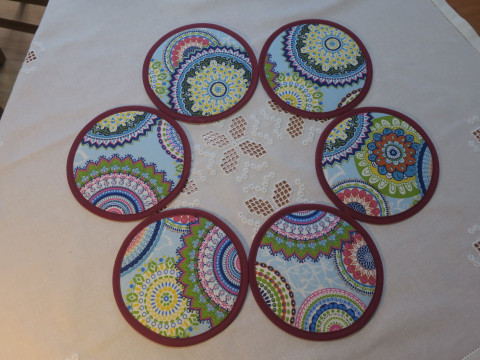 Podkafíčka - mandely v barvě prostírání podkafíčka podtácky p  Podkafíčka - mandely v barvě prostírání podkafíčka podtácky p