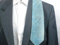 Hedvábná kravata.