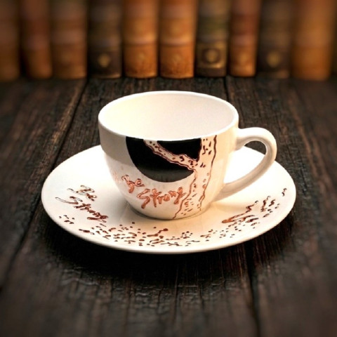 Na kafíčko - Buď silný originální strom hrnek černá extravagantní porcelán měděná ručně malovaný luna pro něj malovaný hrníček malovaný hrnek malovaný porcelán hrníček s podšálkem autorský hrnek be strong buď silný 