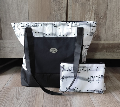 Kabelka s taštičkou - noty v černé kabelka taštička kabela přes rameno do ruky pouzdro na drobnosti 