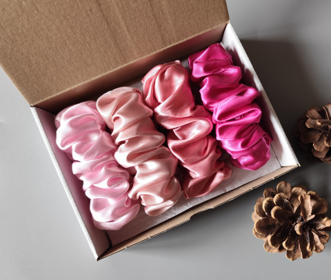 Dárková sada 4 scrunchies L růžová spona sponka sponky do vlasů spony scrunchies scrunchie 