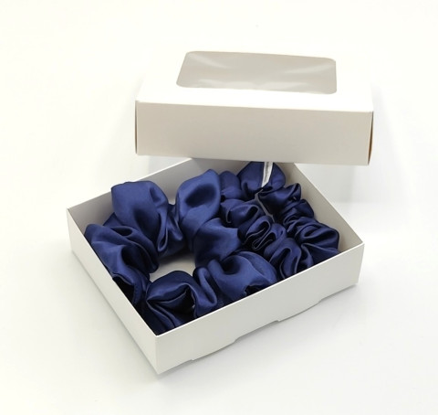 Sada dvou temně modrých gumiček gumička gumičky do vlasů spony scrunchies scrunchie 