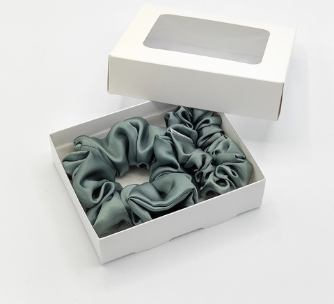 Sada dvou khaki gumiček gumička gumičky do vlasů spony scrunchies scrunchie 