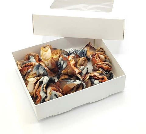 V. Sada dvou květinových gumiček gumička gumičky do vlasů spony scrunchies scrunchie 