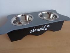 Dřevěná pokladnička se jménem