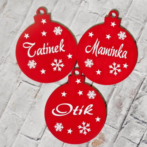 Dřevěná vánoční ozdoba červená dřevo dřevěná dekorace dárek koule vánoce vánoční ozdoba baňka se jménem 