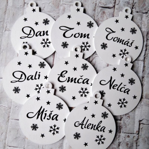 Dřevěná vánoční ozdoba se jménem dřevo dřevěná dekorace dárek koule vánoce vánoční ozdoba baňka se jménem 