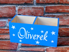 Dřevěná pokladnička se jménem