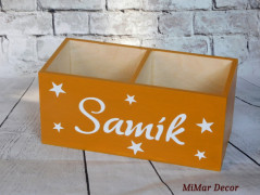 Dřevěná pokladnička se jménem