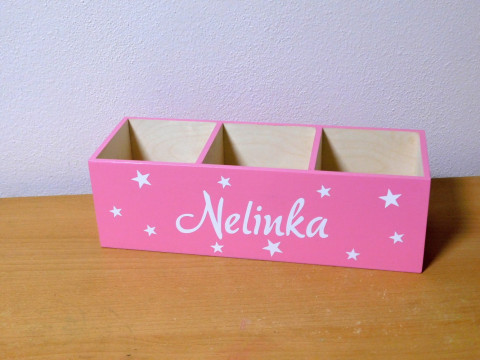 Velký dřevěný organizér se jménem dřevo dřevěný dárek dětský hvězda dětské stojánek tužkovník stojan hvězdičky pro děti na pastelky na tužky na psací stůl pastelkovník se jménem 