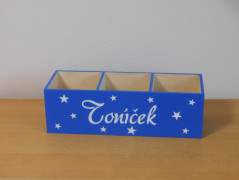 Dřevěná pokladnička se jménem