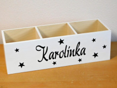 Dřevěná pokladnička se jménem