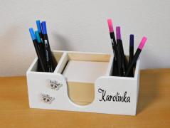 Dřevěná pokladnička se jménem