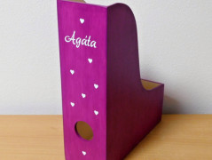 Dřevěná pokladnička se jménem