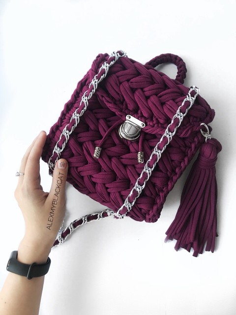 LUXUSNÍ RUČNĚ HÁČKOVANÝ BATOH vino kabelka vánoce narozeniny batoh luxusní módní vínová stylová sleva pro ženu crossbody limitovaná darek 2 v 1 vyprodej marasala batoh na popruhach batůžek transformer pero dceru 