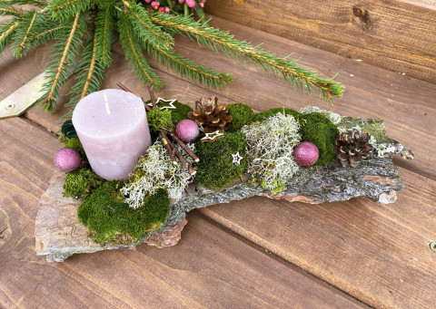 Vánoční dekorace levandulovo-zelená dekorace zelená vánoce svícen svíčka levandulová přírodní hvězdy aranžmá kůra šišky přírodniny  Vánoční dekorace levandulovo-zelená dekorace zelená vánoce svícen svíčka levandulová přírodní hvězdy aranžmá kůra šišky přírodniny