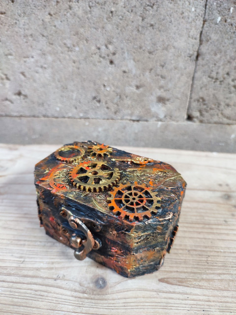 Menší krabička stylu Steampunk originální krabička extravagantní klíček steampunk pokladnička měděná šperkovnice stylová ozubená kolečka ručně vyrobená černá. rez  Menší krabička stylu Steampunk originální krabička extravagantní klíček steampunk pokladnička měděná šperkovnice stylová ozubená kolečka ručně vyrobená černá. rez