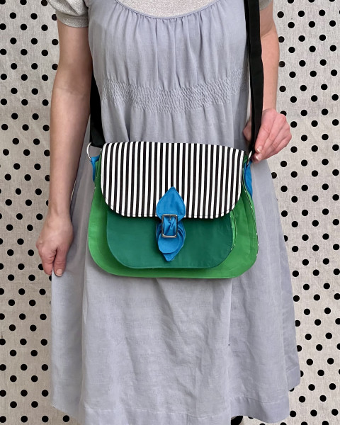 Kabelkářka - No.7 dárek pruhovaná pruhy pruh veselá zapínání proužek brašna popruh crossbody 