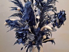 konvička v modrém kabátku..