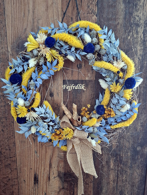 žlutomodrý věnec sušinový.. dekorace přírodní věnec žlutá chalupa na dveře sušené modá žlutomodrý stabilizovaný 