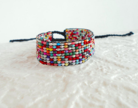 Náramek na ruku barevný náramek letní barevný korálkový vzorovaný indián indiánský na ruku tkaný přátelství utkaný 
