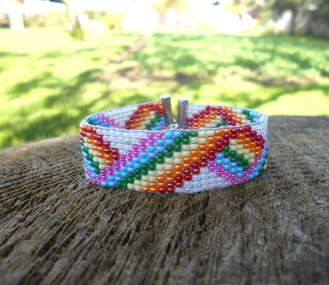 Tkaný náramek korálkový barevný náramek letní barevný korálkový vzorovaný tkaný indián indiánský na ruku tkaný přátelství utkaný 