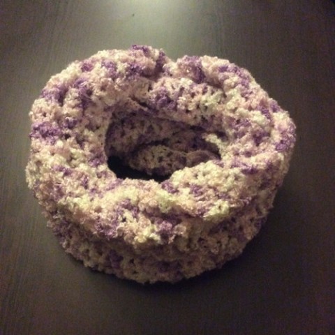 Háčkovaný tunel nákrčník háčkovaný extravagantní veselý hand-made bohémský 