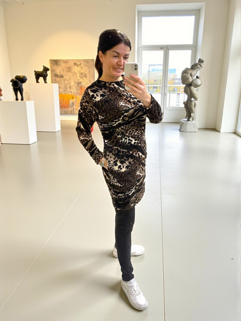 Dámské svetrové šaty zvířecí vzor  Dámské svetrové šaty zvířecí vzor