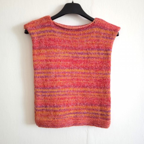 Ručně pletená vestička s merinem oranžová fialová růžová akryl vesta merino 116 122  Ručně pletená vestička s merinem oranžová fialová růžová akryl vesta merino 116 122
