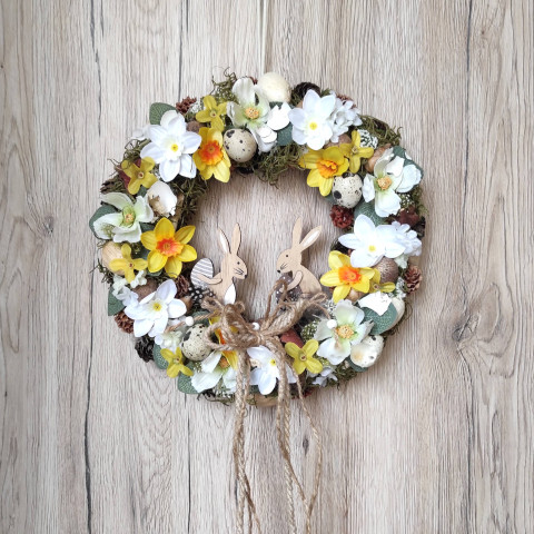 Jarní v. se zajíčky dekorace dárek květina jarní narozeniny věnec jaro velikonoce zajíček žlutý bílý velikonoční květinový spring easter wreath 