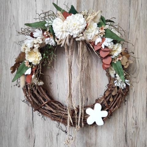 Celoroční proutěný věnec dekorace květina věnec květ proutí proutěný květinový celoroční na dveře na stěnu přírodní natural eukalyptus flower wreath 