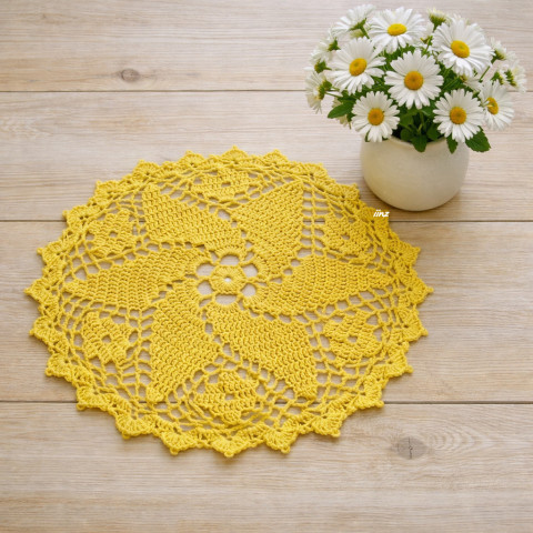 Háčkovaná dečka bavlna žlutá háčkované akryl prostírka dečka podložka ubrousek mandala handmade podšálek na stůl pod hrnek pod talíř pod misku 41 cm 