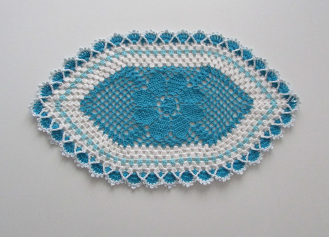 Háčkovaná dečka dekorace prostírání bílá tyrkysová háčkované prostírka stříbrná dečka celoroční handmade lurex na stůl dekorování 