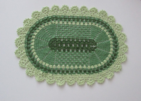 Háčkovaná dečka dekorace zelená prostírání háčkované prostírka dečka ovál oválná celoroční handmade na stůl dekorování 
