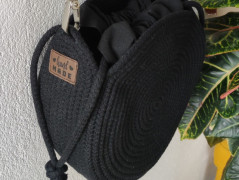 Nástěnné macramé v barvě avokádo