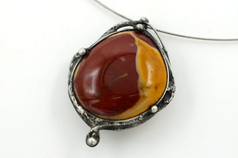 Síla jara (jaspis) šperk náhrdelník přívěsek cín jaspis přívěs amulet mosaz mokait 