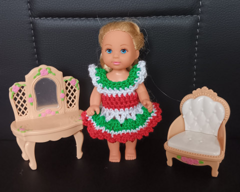 Evička - šatičky na panenku panenka 