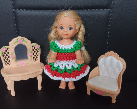 Evička - šatičky na panenku panenka 