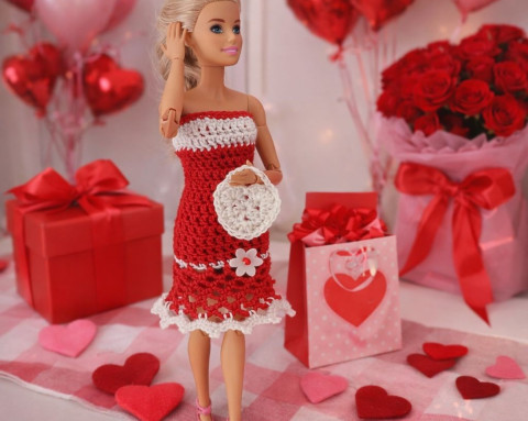 Barbie-valentýnské šatičky panenka klobouček evička 