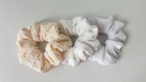 Sada SCRUNCHIES /mušelínové 3 náramek dárek zelená zlatá bílá sada gumička stříbrná ecru mušelín scrunchies 