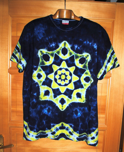 Batikované tričko - Noční nebe modrá nebe léto noc vesmír galaxie mandala hippie batikované bohémské 