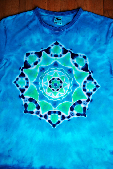 Batik. tričko XL - Tajemství v moři moře modrá léto mandala hippie batikované bohémské 