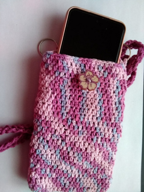 Taštička na mobil háčkování taštička mobil knoflíček handmade popruhy melír.bavlna/bambus módní dopněk 