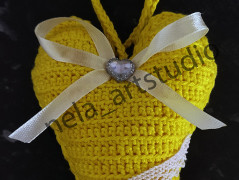 Háčkované srdce béžové