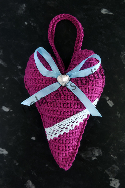 Háčkované srdce růžové srdce handmade ruční výroba originální dárek háčkovaná dekorace dekorace na zavěšení 