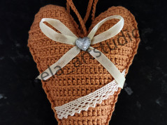 Háčkované srdce žluté